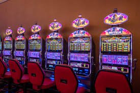wingslot77 platform interface showing sportsbook and casino games
